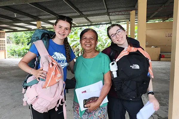 Volunteers and host mom