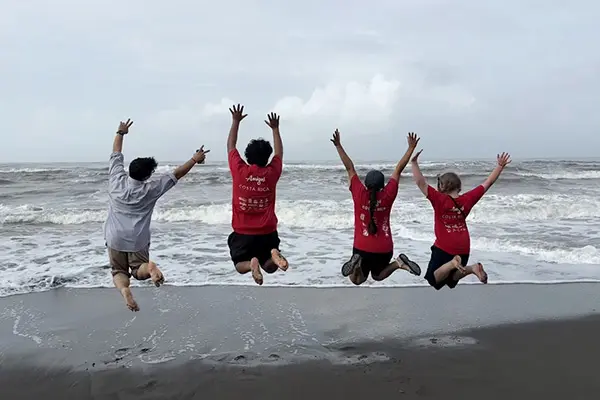 Volunteers on the beach