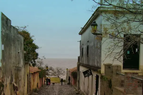 Andrews-Uruguay-Pics-061-1-1920×670-x.jpg