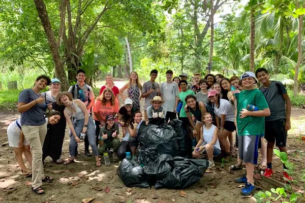 Discover-CR-A-beach-cleanup-600×409.jpg