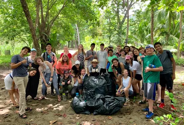 Discover-CR-A-beach-cleanup-600×409.jpg
