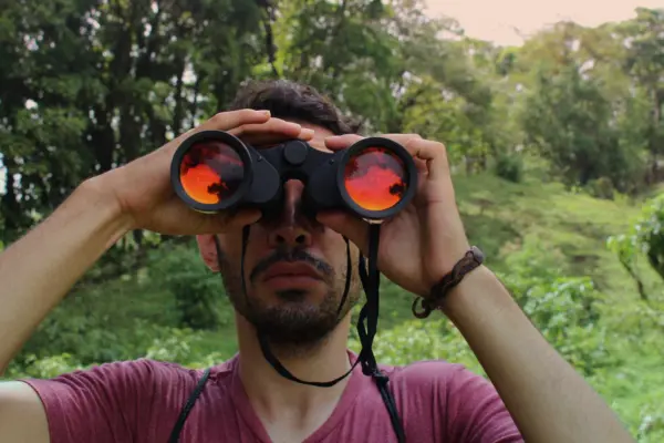 binoculars-1920×1080.jpg