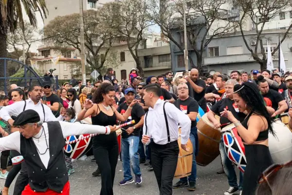 carnaval-uruguay-1920×670.jpg