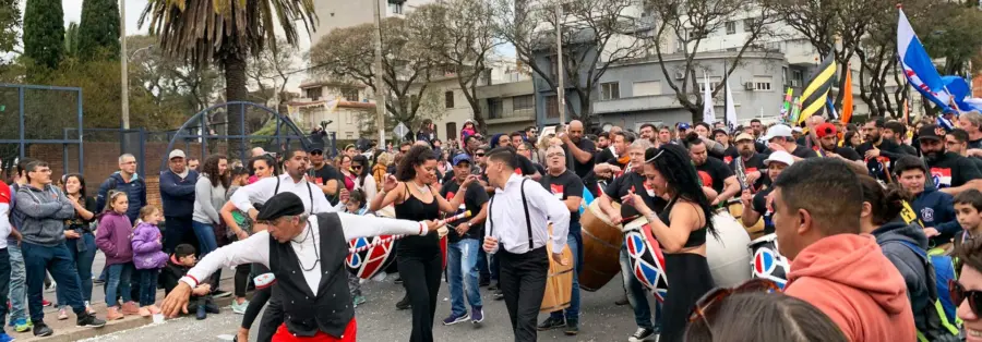carnaval-uruguay-1920×670.jpg