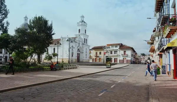 cuenca-street-650×345.jpg