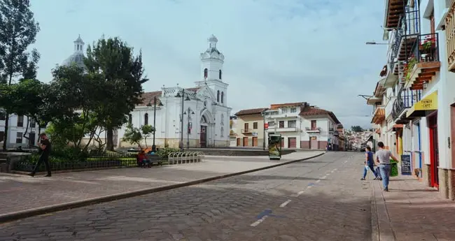 cuenca-street-650×345.jpg