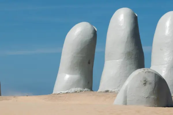 uruguay-hand-1920×670.jpg