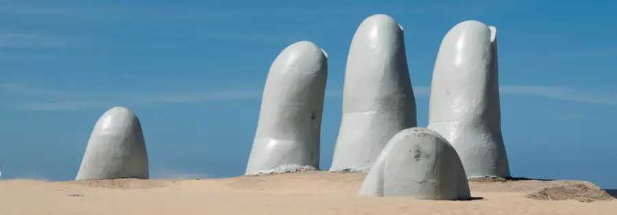 uruguay-hand-1920×670.jpg